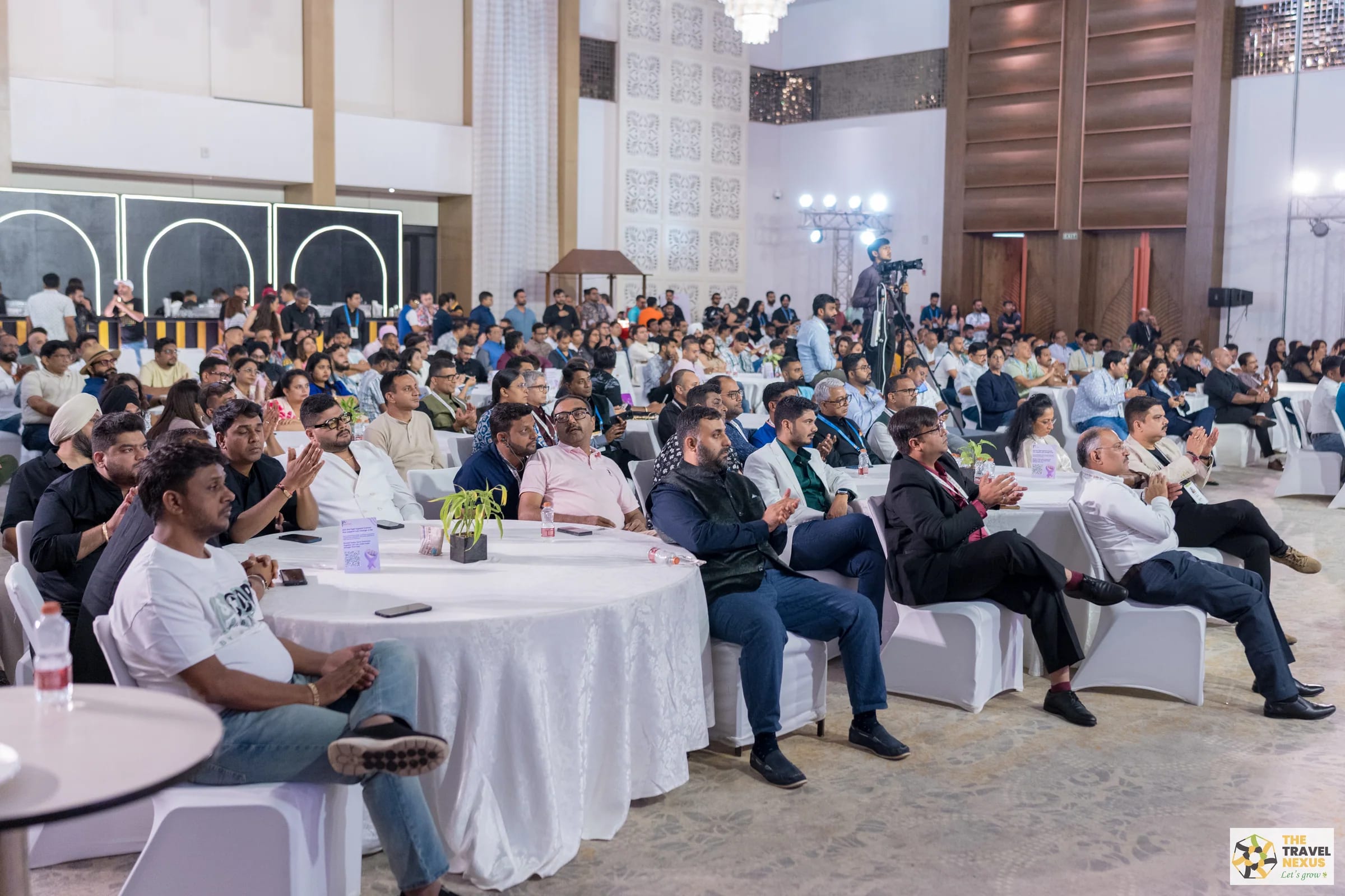 Travel Nexus delegates applauding during the 3.0 programme